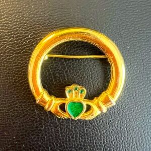 Gold/Green Irish Claddagh Brooch
